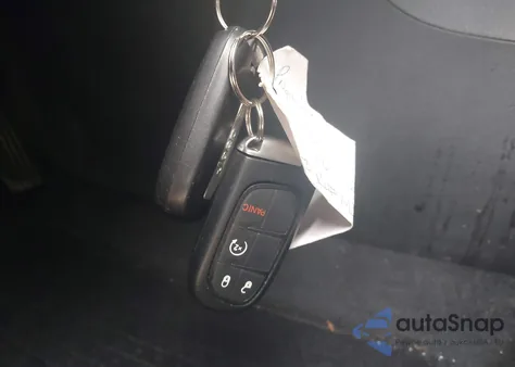 2020 Jeep Cherokee Latitude Plus 4X4 z USA, uszkodzony, nr VIN 1C4PJMLX4LD615322